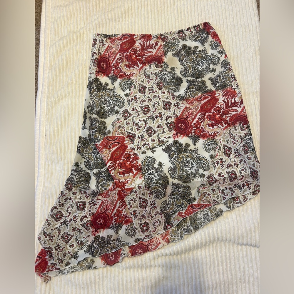 Asymmetrical paisley skirt.